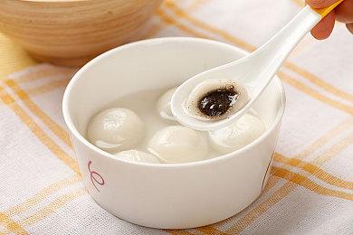 《明末：渊虚之羽》新视频和截图 性感女主浴血奋战